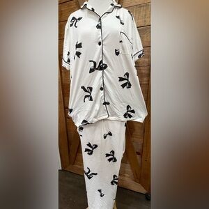 Black and White Bow Pajama Set